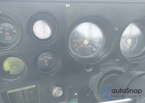 1986 Chevrolet C10 из США, поврежденный, VIN 1GCDC14NXGF330448